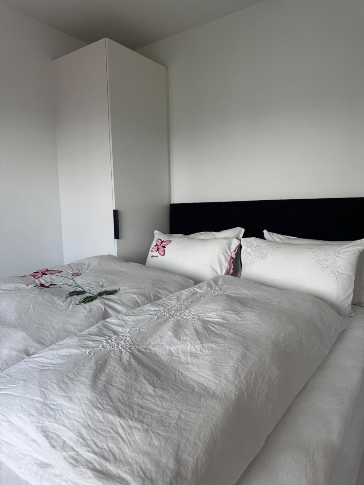 Minimalistic, Flat, Kopavogur Daire Reykjavík Dış mekan fotoğraf
